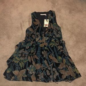 chelsea and violet velvet dress